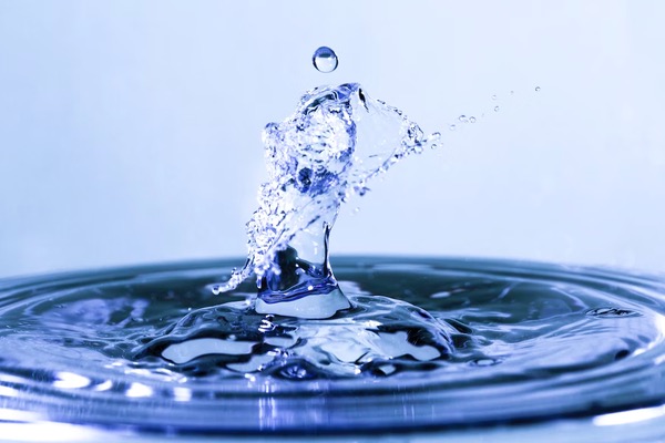 Water droplet symbolizing hydration IV